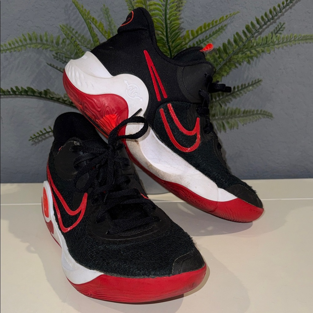Nike KD Trey 5 IX Black Univ Red White Basketball Shoes size 10